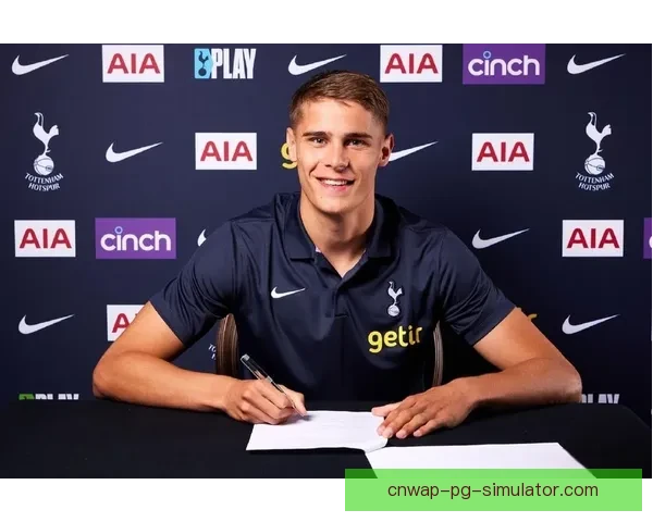 范德芬正式加盟热刺助力防线提升稳固球队后防实力