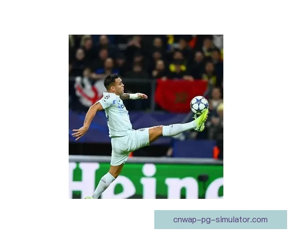 邓弗里斯意甲客场精彩推射破门助国米锁定胜局